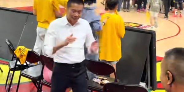 leyu乐鱼体育-陈海涛乐开了花，广东队赢球奖金翻倍！